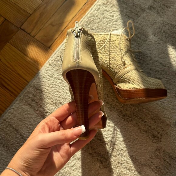 Stuart Weitzman beige lace-up platform booties with lace mesh overlay and leathe - Picture 7 of 8